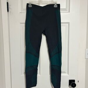 LululemonDark Gray and Teal Leggings